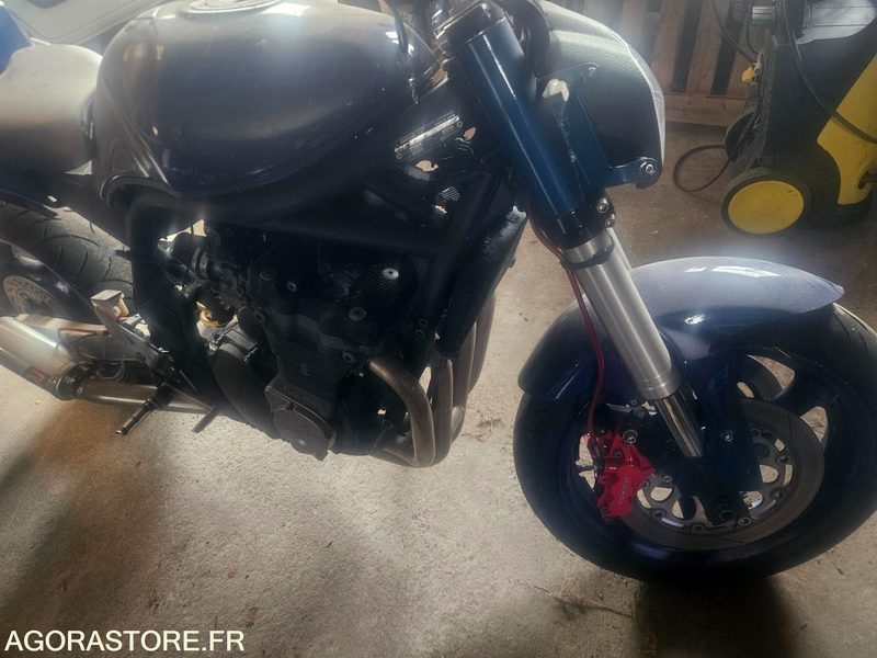 SUZUKI GSF 650 SANS CG VENTE POUR PIECE - Motorcycle: picture 4 SUZUKI GSF 650 SANS CG VENTE POUR PIECE - Motorcycle: picture 4