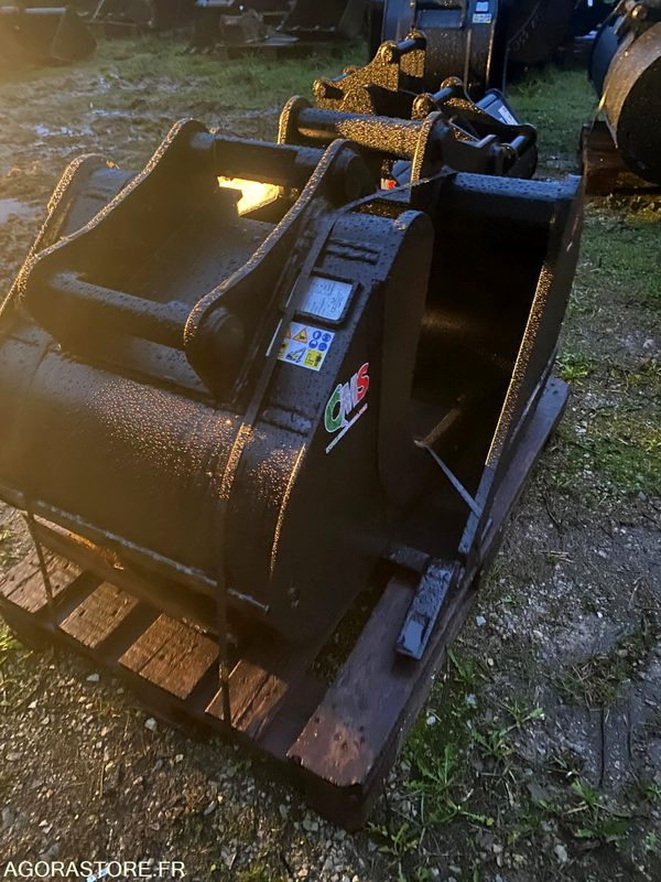 1 Godet 800mm CR70 NEUF - Spare parts for Construction machinery: picture 4 1 Godet 800mm CR70 NEUF - Spare parts for Construction machinery: picture 4