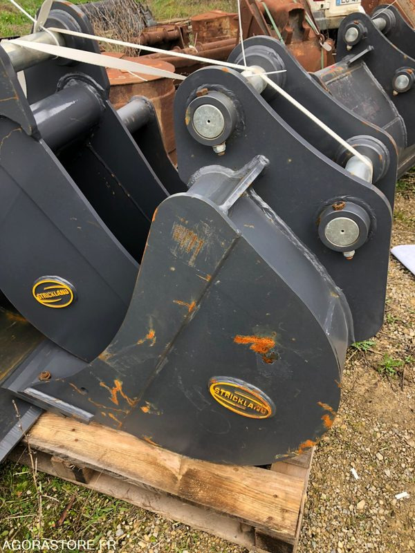Godet 600mm AXE 55mm GEITH QC55 NEUF - Spare parts for Construction machinery: picture 1 Godet 600mm AXE 55mm GEITH QC55 NEUF - Spare parts for Construction machinery: picture 1