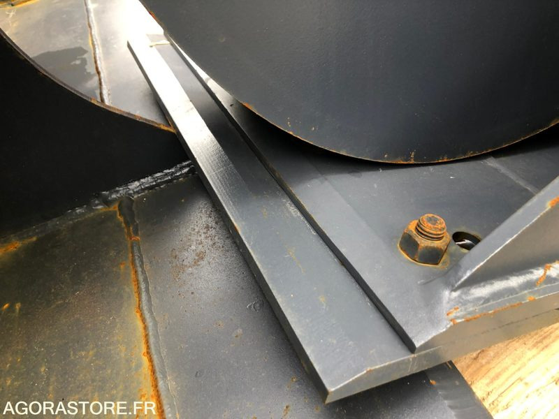 Godet 600mm AXE 55mm GEITH QC55 NEUF - Spare parts for Construction machinery: picture 2 Godet 600mm AXE 55mm GEITH QC55 NEUF - Spare parts for Construction machinery: picture 2