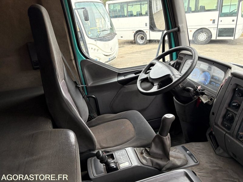 TRACTEUR RENAULT 420 DCI - Tractor unit: picture 5 TRACTEUR RENAULT 420 DCI - Tractor unit: picture 5