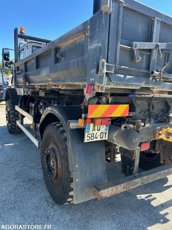 CAMION 4X4 MERCEDES UNIMOG U5000 2009 62289 KM 4667 HEURES + ETRAV SICOMETAL GM1 - Truck: picture 5 CAMION 4X4 MERCEDES UNIMOG U5000 2009 62289 KM 4667 HEURES + ETRAV SICOMETAL GM1 - Truck: picture 5
