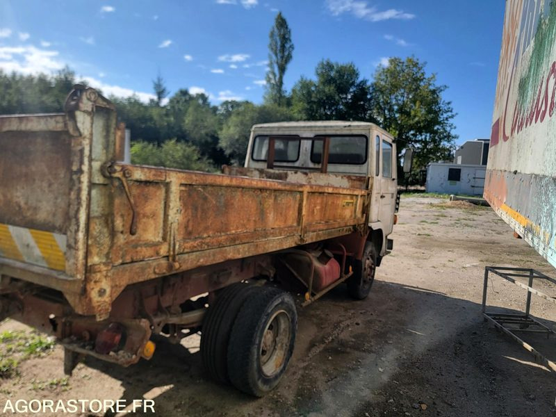 CAMION-BENNE-RENAULT-JK75-1986/181289 KM - Truck: picture 4 CAMION-BENNE-RENAULT-JK75-1986/181289 KM - Truck: picture 4