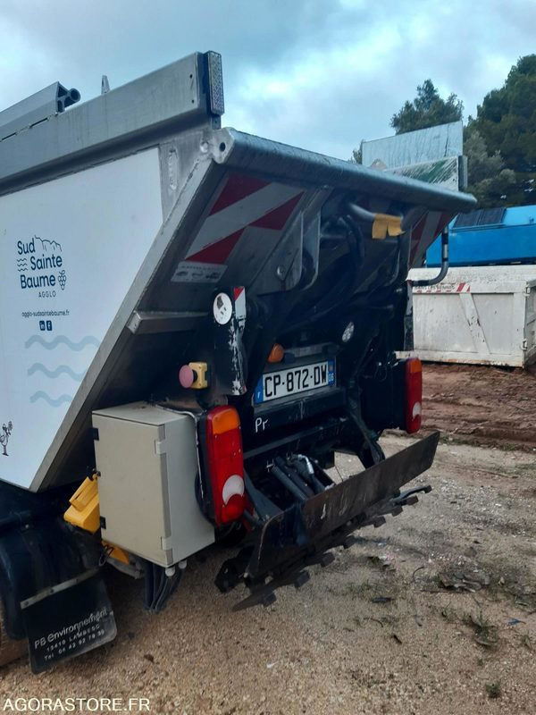 NISSAN 3.5T - CP872CW - Truck: picture 5 NISSAN 3.5T - CP872CW - Truck: picture 5