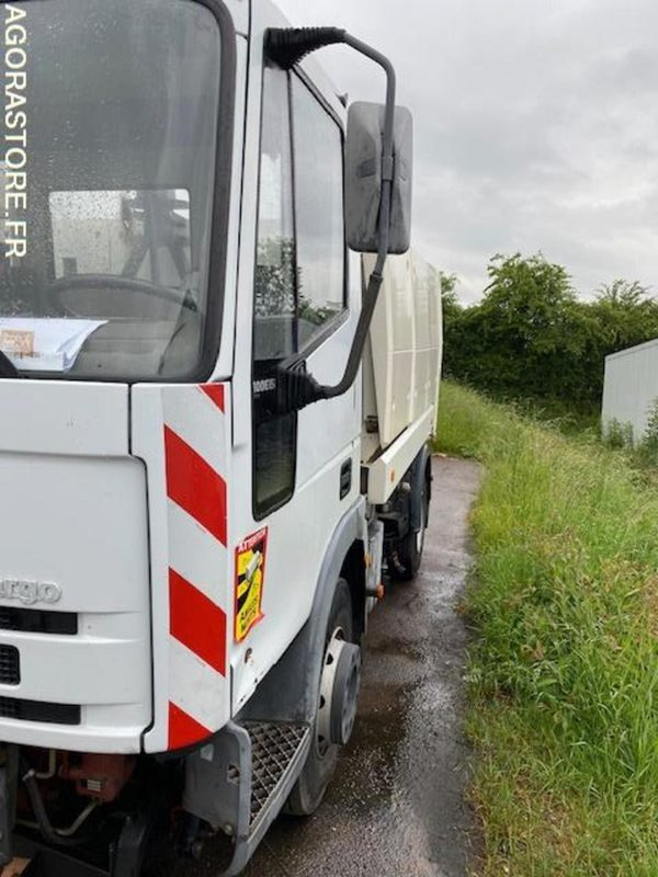 PL laveuse IVECO 100E15 1995 - Truck: picture 4 PL laveuse IVECO 100E15 1995 - Truck: picture 4