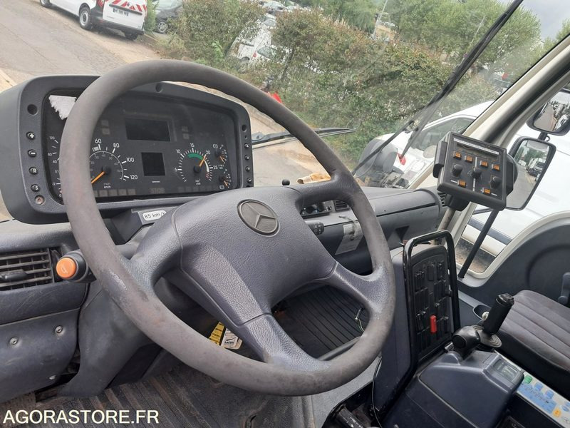 Unimog U500 Mercedes 3121 - Truck: picture 5 Unimog U500 Mercedes 3121 - Truck: picture 5