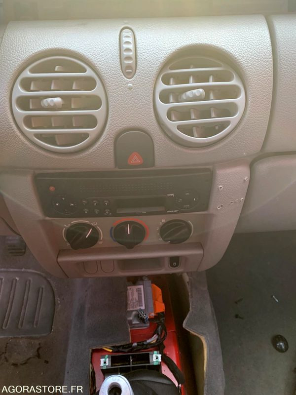 VLR RENAULT KANGOO1 1895ZM76 - Small van: picture 5 VLR RENAULT KANGOO1 1895ZM76 - Small van: picture 5