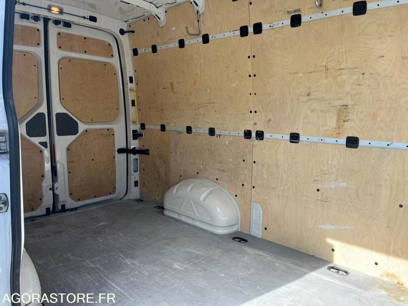 VOLKSWAGEN CRAFTER - 2017 - 112600 Kms - Panel van: picture 5 VOLKSWAGEN CRAFTER - 2017 - 112600 Kms - Panel van: picture 5