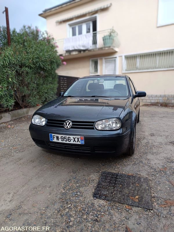 VOLKSWAGEN GOLF IV 2.0 115CH - 2000 - 265000KMS - Car: picture 5 VOLKSWAGEN GOLF IV 2.0 115CH - 2000 - 265000KMS - Car: picture 5