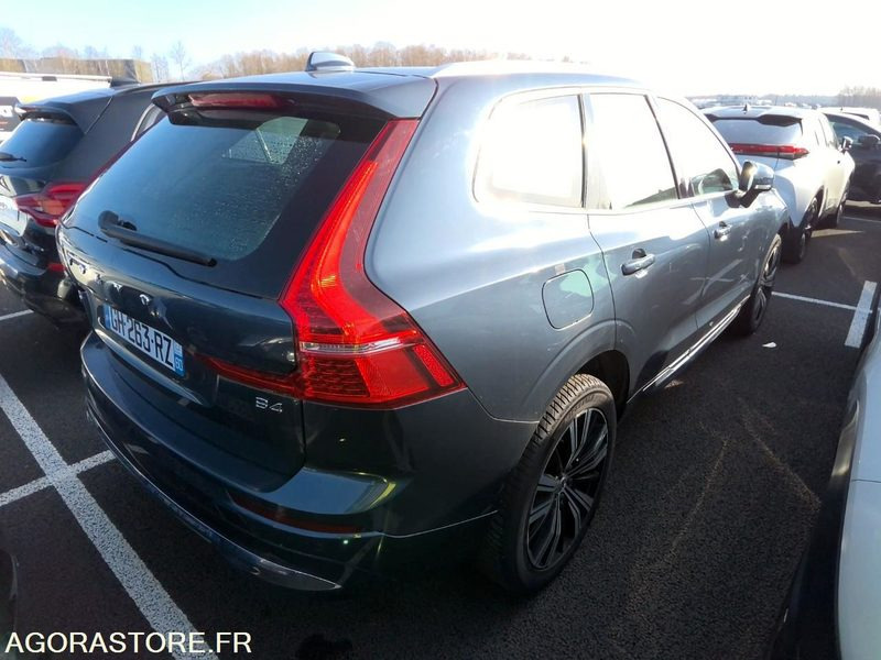 VOLVO XC60 B4 197 Geartronic 8 - 2022 / 64738KM (YV1UZK5V8P1212067) - SUV: picture 2 VOLVO XC60 B4 197 Geartronic 8 - 2022 / 64738KM (YV1UZK5V8P1212067) - SUV: picture 2
