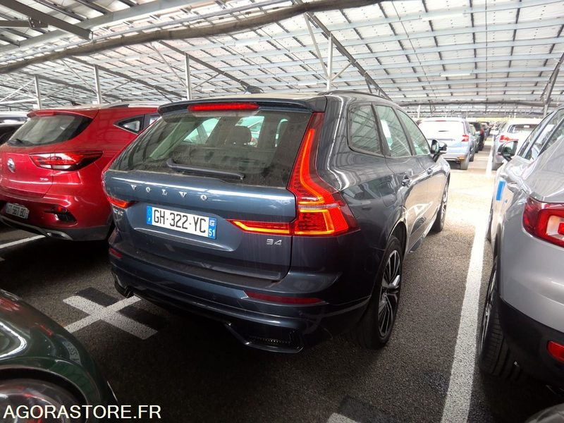 VOLVO XC60 B4 Micro-hybride Diesel Ultimate Dark - 2022 / 64245KM (YV1UZK5V7P12) - SUV: picture 2 VOLVO XC60 B4 Micro-hybride Diesel Ultimate Dark - 2022 / 64245KM (YV1UZK5V7P12) - SUV: picture 2