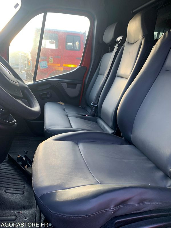 VSAV RENAULT MASTER3 EA080NB leasing VSAV RENAULT MASTER3 EA080NB: picture 7 VSAV RENAULT MASTER3 EA080NB leasing VSAV RENAULT MASTER3 EA080NB: picture 7