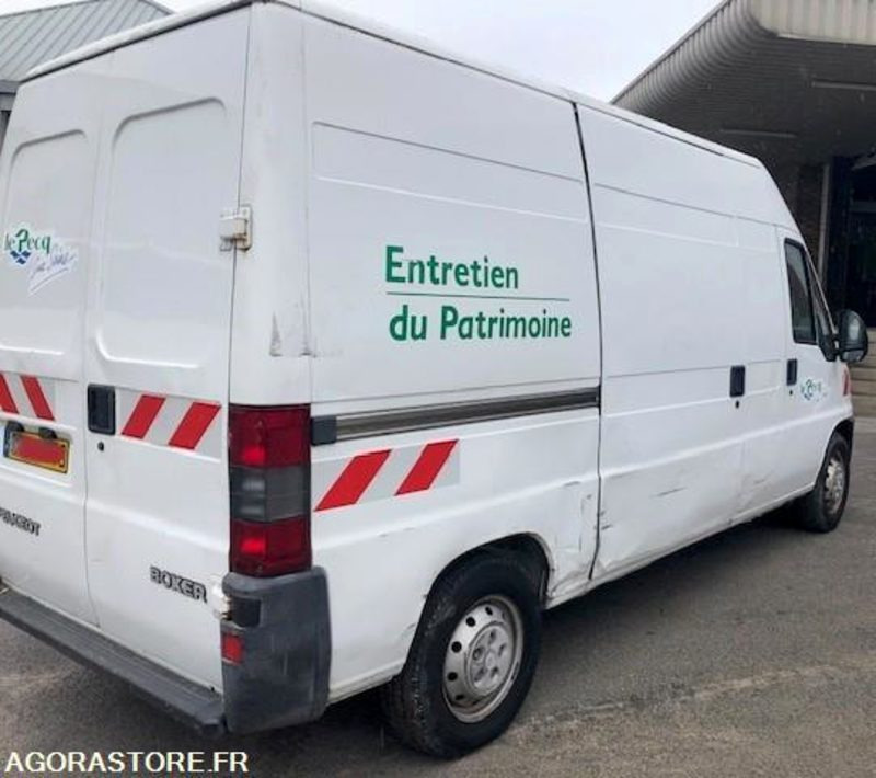 Véhicule PEUGEOT BOXER 2001 NON ROULANT EN L'ETAT - Small van: picture 3 Véhicule PEUGEOT BOXER 2001 NON ROULANT EN L'ETAT - Small van: picture 3