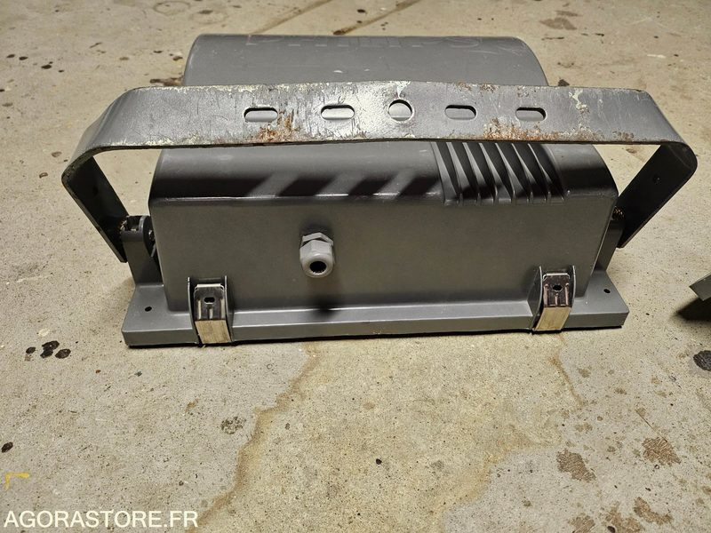 Lot de deux projecteurs tempo 3 - 400 W - Tool/ Equipment: picture 3 Lot de deux projecteurs tempo 3 - 400 W - Tool/ Equipment: picture 3
