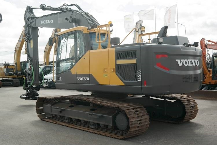 Volvo EC220 E *Uthyres* - Crawler excavator: picture 1 Volvo EC220 E *Uthyres* - Crawler excavator: picture 1