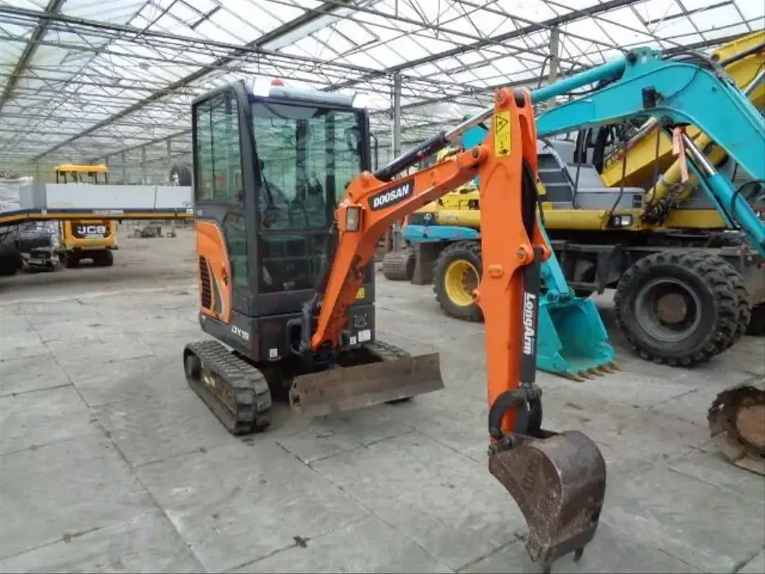 Doosan DX19 - Mini excavator: picture 3 Doosan DX19 - Mini excavator: picture 3