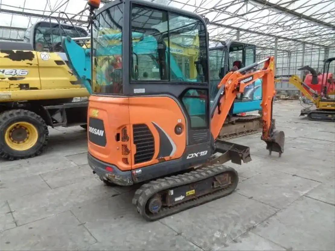 Doosan DX19 - Mini excavator: picture 2 Doosan DX19 - Mini excavator: picture 2