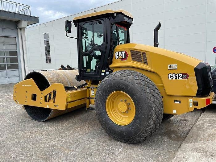 CAT CS 12GC - Compactor: picture 1 CAT CS 12GC - Compactor: picture 1