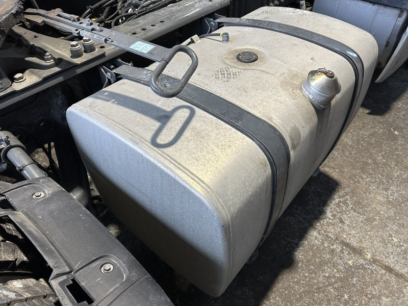 DAF 430L - Fuel tank for Truck: picture 3 DAF 430L - Fuel tank for Truck: picture 3