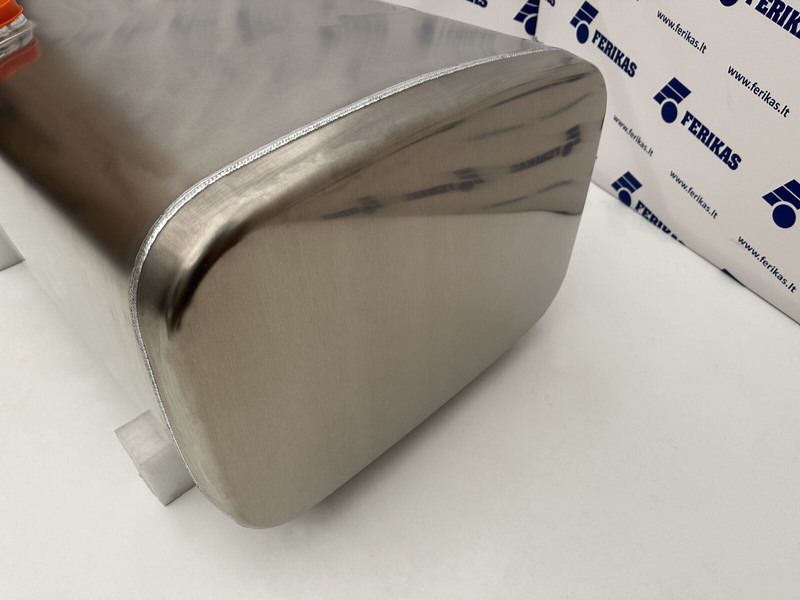 Iveco New aluminum fuel tank 350L - Fuel tank for Truck: picture 2 Iveco New aluminum fuel tank 350L - Fuel tank for Truck: picture 2