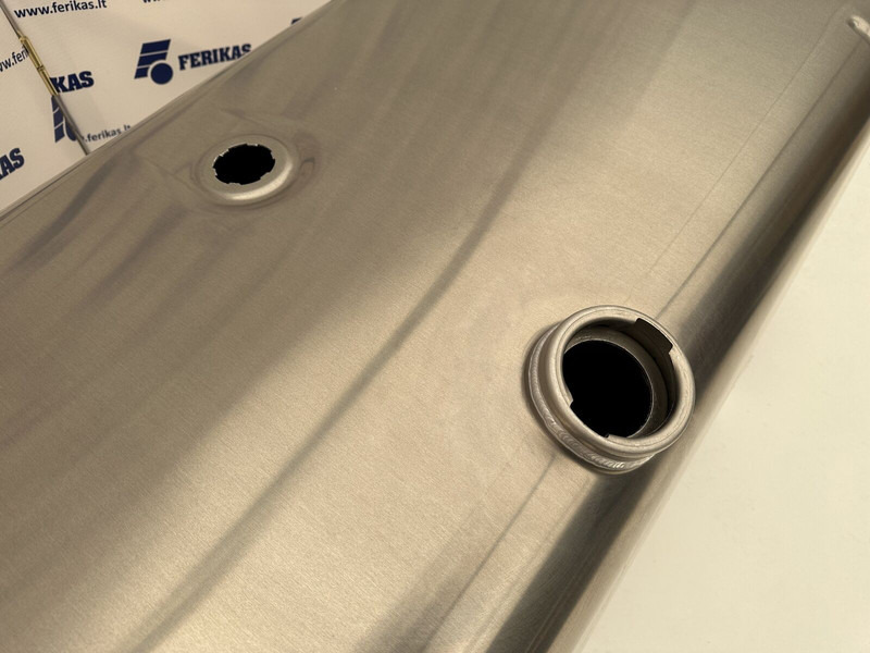 Iveco New aluminum fuel tank 600L - Fuel tank for Truck: picture 4 Iveco New aluminum fuel tank 600L - Fuel tank for Truck: picture 4