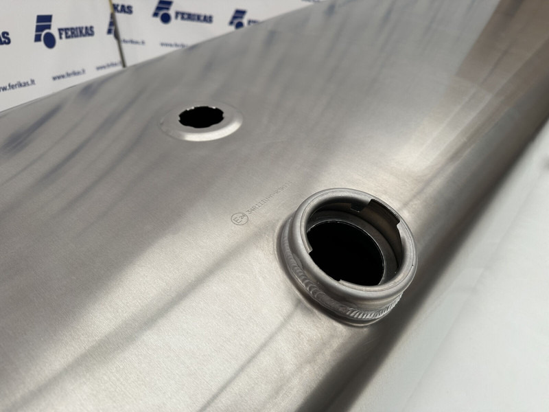 Iveco New aluminum fuel tank 600L - Fuel tank for Truck: picture 4 Iveco New aluminum fuel tank 600L - Fuel tank for Truck: picture 4