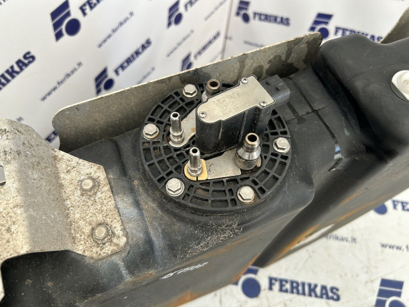 Mercedes-Benz Actros - Muffler/ Exhaust system for Truck: picture 3 Mercedes-Benz Actros - Muffler/ Exhaust system for Truck: picture 3