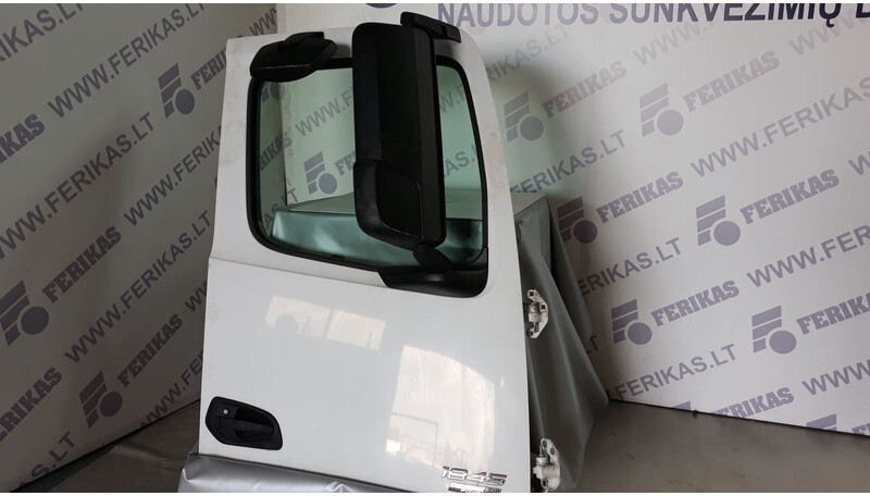 Mercedes-Benz Actros MP4 - Door and parts for Truck: picture 1 Mercedes-Benz Actros MP4 - Door and parts for Truck: picture 1