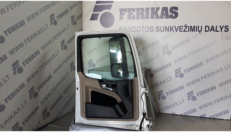 Mercedes-Benz Actros MP4 - Door and parts for Truck: picture 3 Mercedes-Benz Actros MP4 - Door and parts for Truck: picture 3