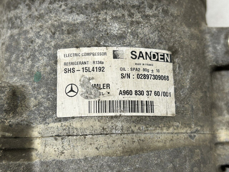 Mercedes-Benz Actros MP5 - AC compressor for Truck: picture 4 Mercedes-Benz Actros MP5 - AC compressor for Truck: picture 4