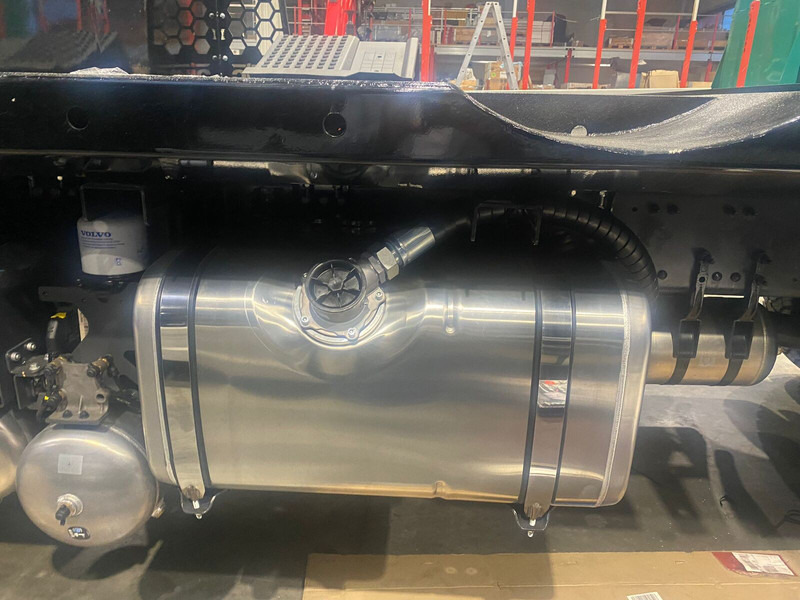 New Hydraulic tank for Truck Parker: picture 9