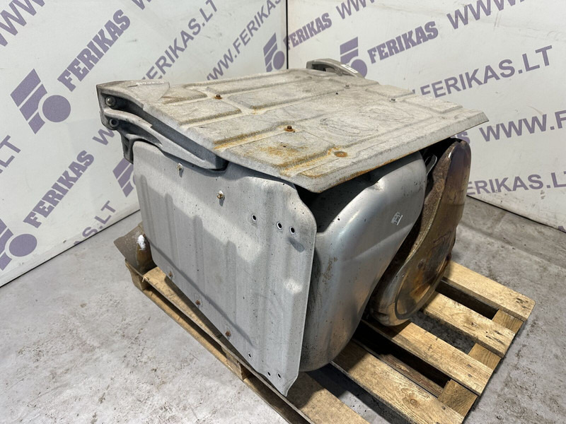 Volvo selective catalyst reduction silencer, SCR - Catalytic converter for Truck: picture 1 Volvo selective catalyst reduction silencer, SCR - Catalytic converter for Truck: picture 1