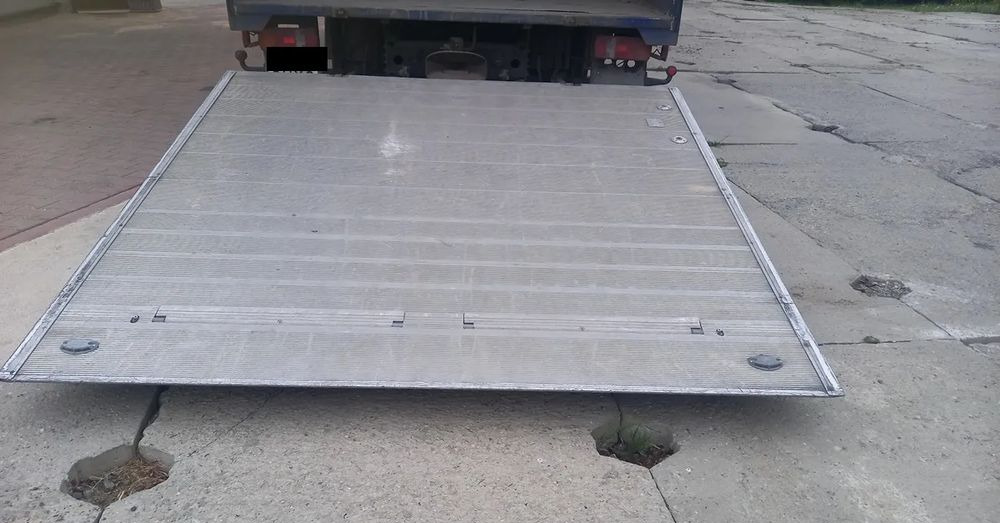 Inny WINDA ZAŁADOWCZA UDŹWIG 2000 KG. - Tail lift: picture 2 Inny WINDA ZAŁADOWCZA UDŹWIG 2000 KG. - Tail lift: picture 2