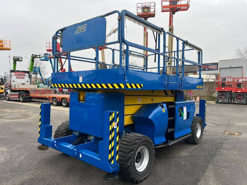 JLG 4394 RT diesel 4x4 15m (1732) - Scissor lift: picture 4 JLG 4394 RT diesel 4x4 15m (1732) - Scissor lift: picture 4