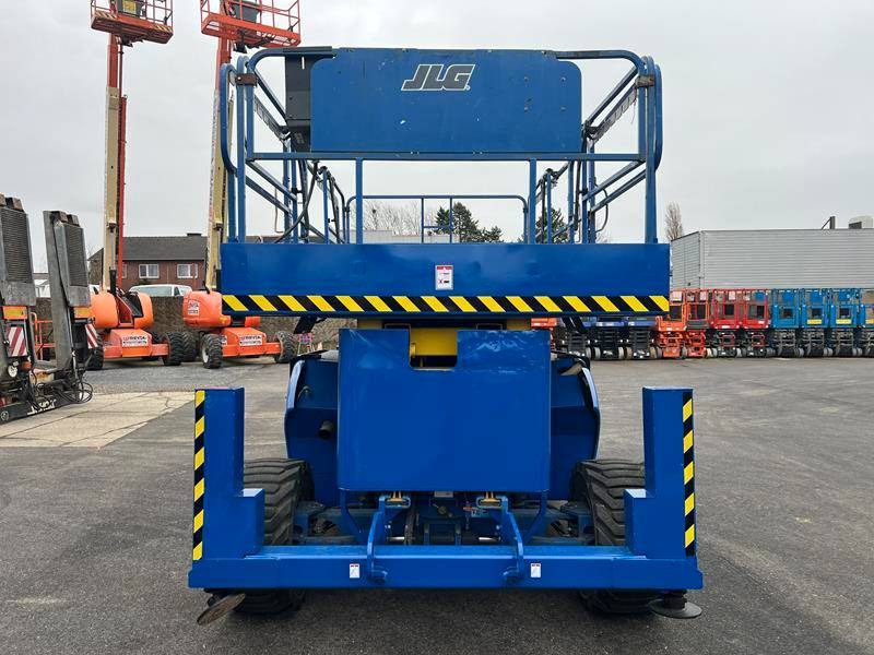 JLG 4394 RT diesel 4x4 15m (1732) - Scissor lift: picture 5 JLG 4394 RT diesel 4x4 15m (1732) - Scissor lift: picture 5