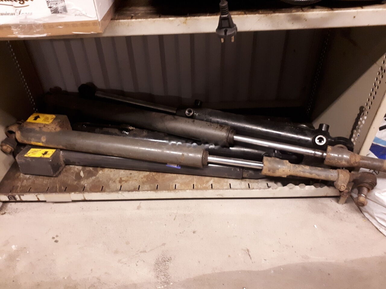 BODE cilindr zakrytiya (720-2002301) - Hydraulic cylinder for Bus: picture 3 BODE cilindr zakrytiya (720-2002301) - Hydraulic cylinder for Bus: picture 3