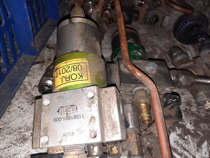 MAN E51.13111-6036 газовый редуктор - Fuel processing/ Fuel delivery: picture 2 MAN E51.13111-6036 газовый редуктор - Fuel processing/ Fuel delivery: picture 2