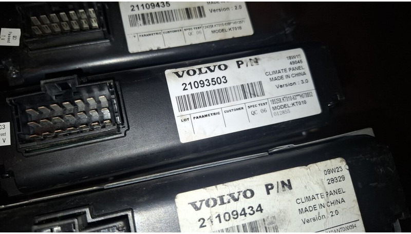 Volvo 20815236-P04. 70327101. 2054900 . 20744283-01. 3192577. 20815236 - ECU: picture 3 Volvo 20815236-P04. 70327101. 2054900 . 20744283-01. 3192577. 20815236 - ECU: picture 3