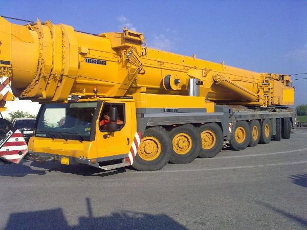 LIEBHERR LTM 1500-8.1 - Mobile crane: picture 1 LIEBHERR LTM 1500-8.1 - Mobile crane: picture 1