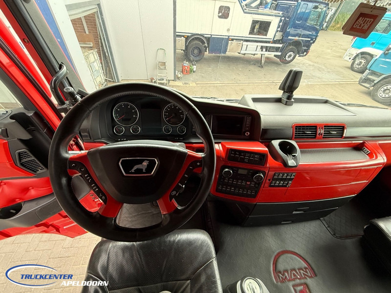 Hook lift truck MAN TGX 35.500 8x4, Joab, Bullbar, Custom interieur: picture 9
