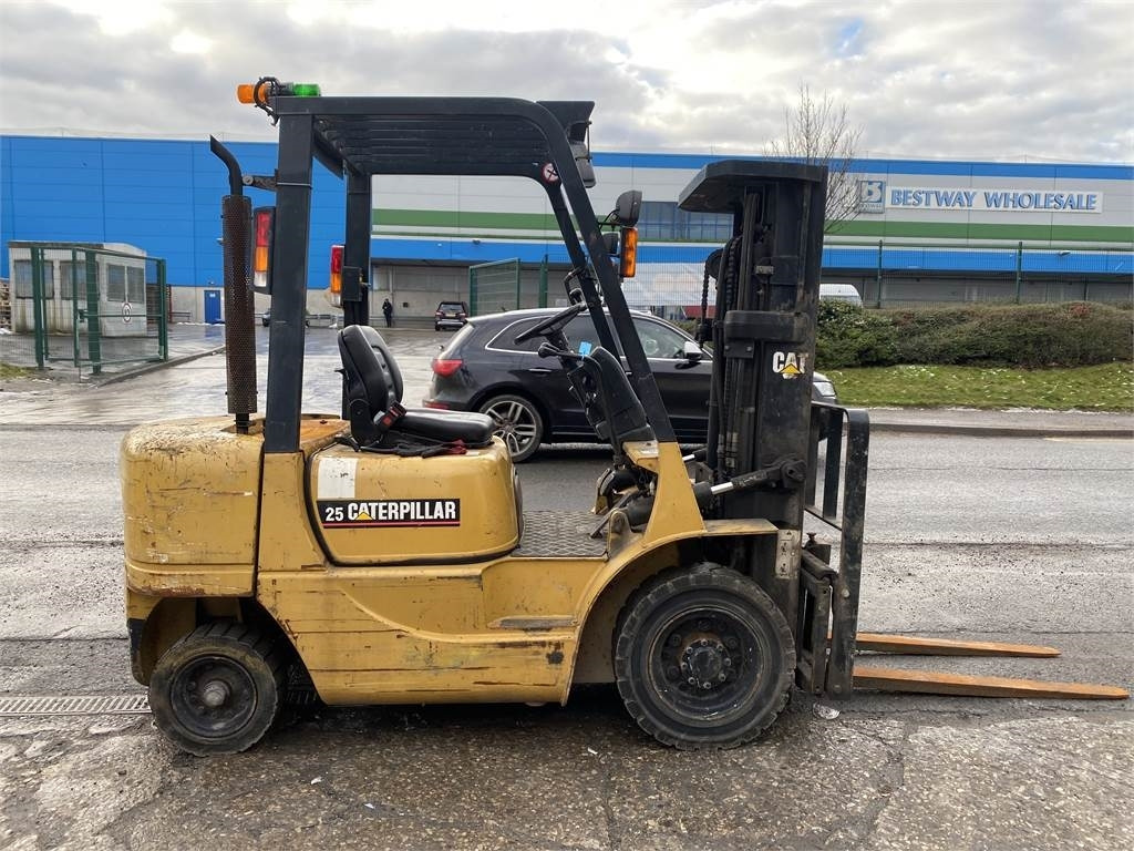 CAT DP25K - Diesel forklift: picture 2 CAT DP25K - Diesel forklift: picture 2