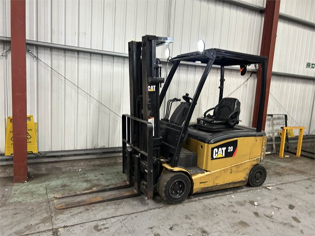 CAT EP20PN  - Electric forklift: picture 2 CAT EP20PN  - Electric forklift: picture 2