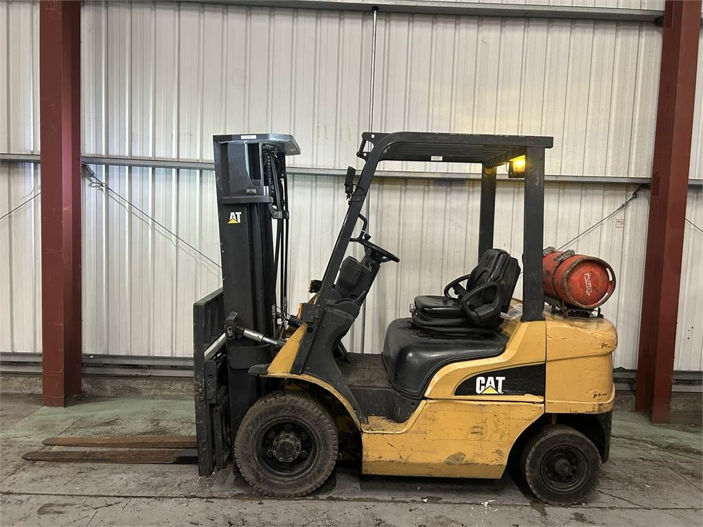 CAT GP25NT - LPG forklift: picture 1 CAT GP25NT - LPG forklift: picture 1