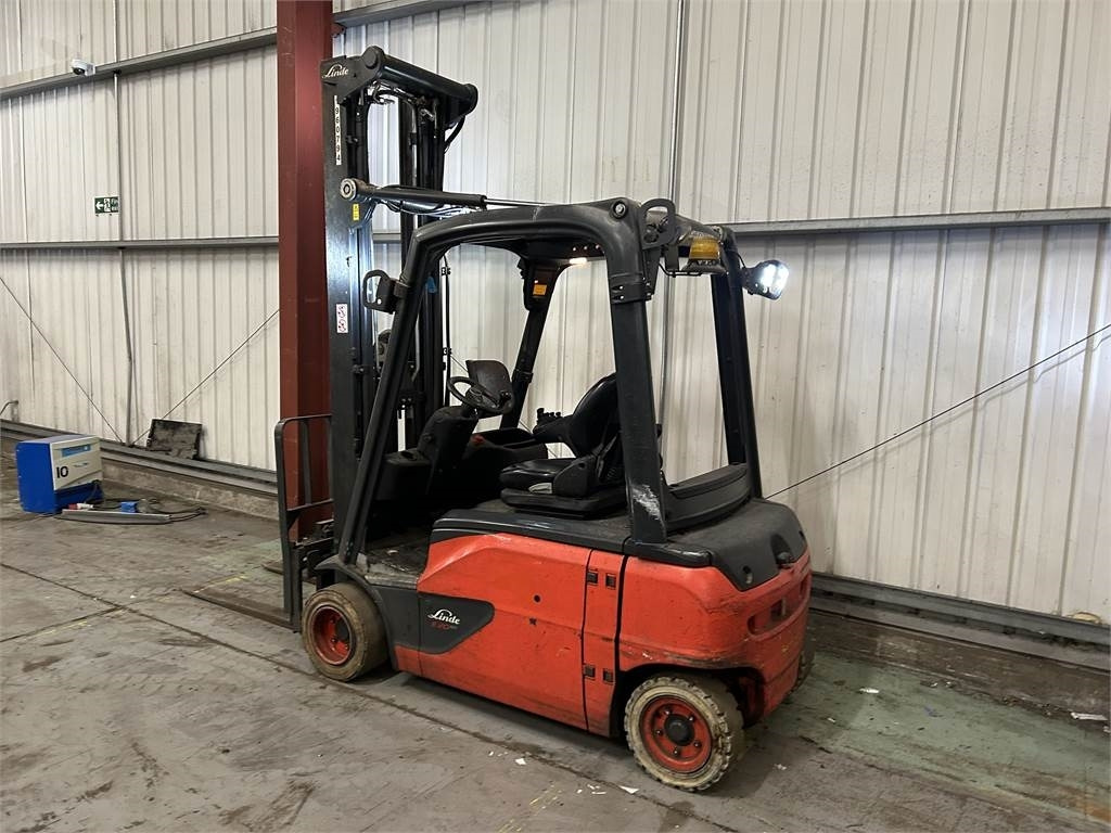 Linde E20PL-02  - Electric forklift: picture 3 Linde E20PL-02  - Electric forklift: picture 3