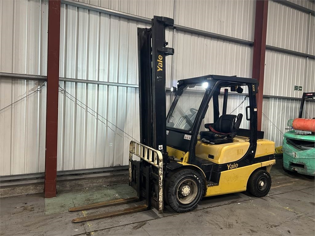 Yale GDP35VX - Diesel forklift: picture 2 Yale GDP35VX - Diesel forklift: picture 2