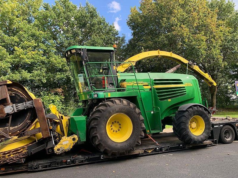John Deere 7500 + Kemper 460 - Agricultural machinery: picture 1 John Deere 7500 + Kemper 460 - Agricultural machinery: picture 1