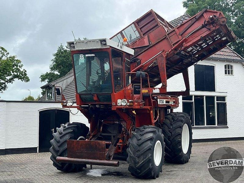 Hesston 7730 - Forage harvester: picture 2 Hesston 7730 - Forage harvester: picture 2