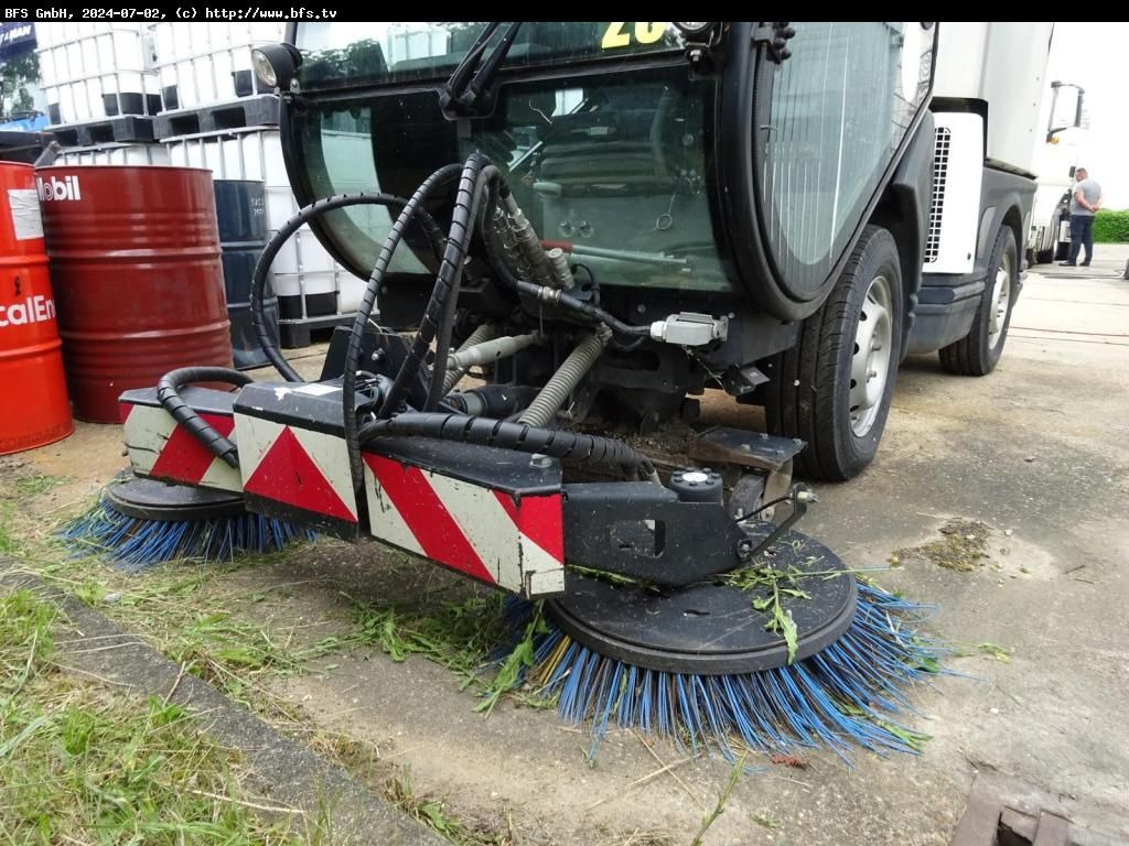 JungoJet 3500 Gehwegtauglich JungoJet 3500 Gehwegtauglich - Road sweeper: picture 3 JungoJet 3500 Gehwegtauglich JungoJet 3500 Gehwegtauglich - Road sweeper: picture 3