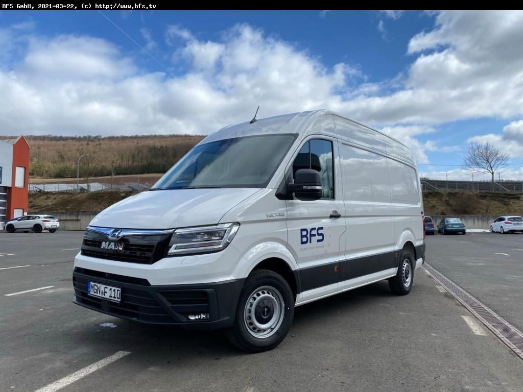 MAN TGE 3.180 4x2 F SB Frontantrieb/ 3 Sitzer, Autom - Panel van: picture 1 MAN TGE 3.180 4x2 F SB Frontantrieb/ 3 Sitzer, Autom - Panel van: picture 1