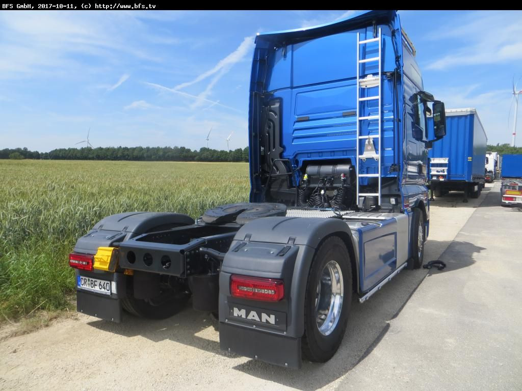 MAN TGX 18.640 4x2 LLS PerformanceLine Edition MAN TGX 18.640 4x2 LLS PerformanceLine Edition - Tractor unit: picture 2 MAN TGX 18.640 4x2 LLS PerformanceLine Edition MAN TGX 18.640 4x2 LLS PerformanceLine Edition - Tractor unit: picture 2